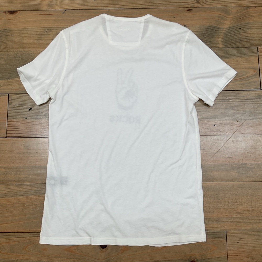 JOHN VARTOS ✌️ROCKS T-SHIRT - Picture 3 of 5